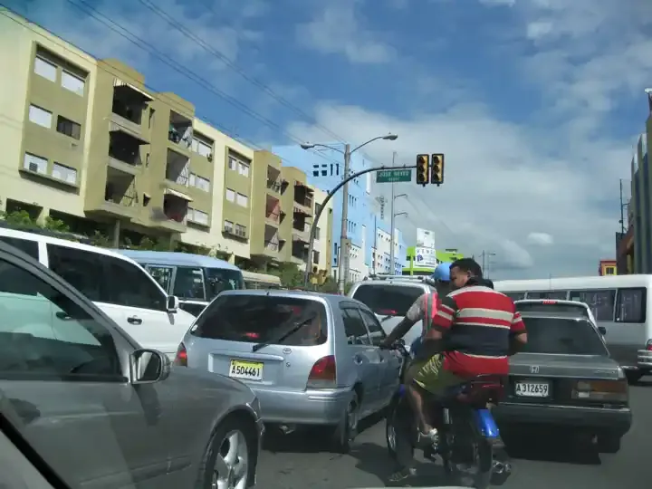聖多明哥的大馬路車陣