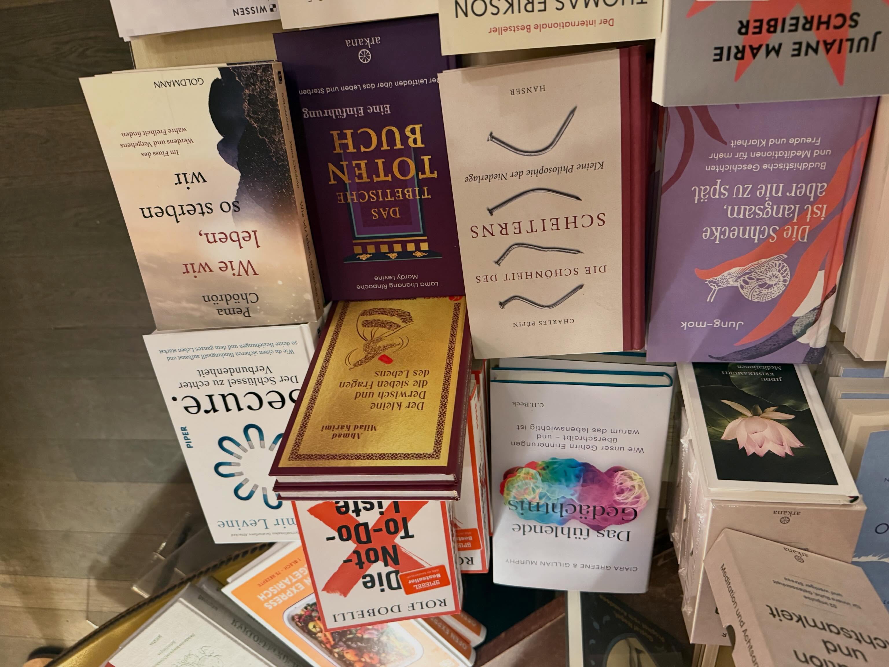 歐洲書店的烹飪與興趣書區