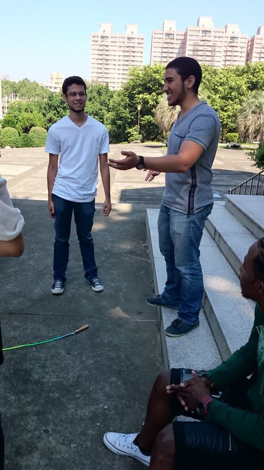 學生上台當老師出題