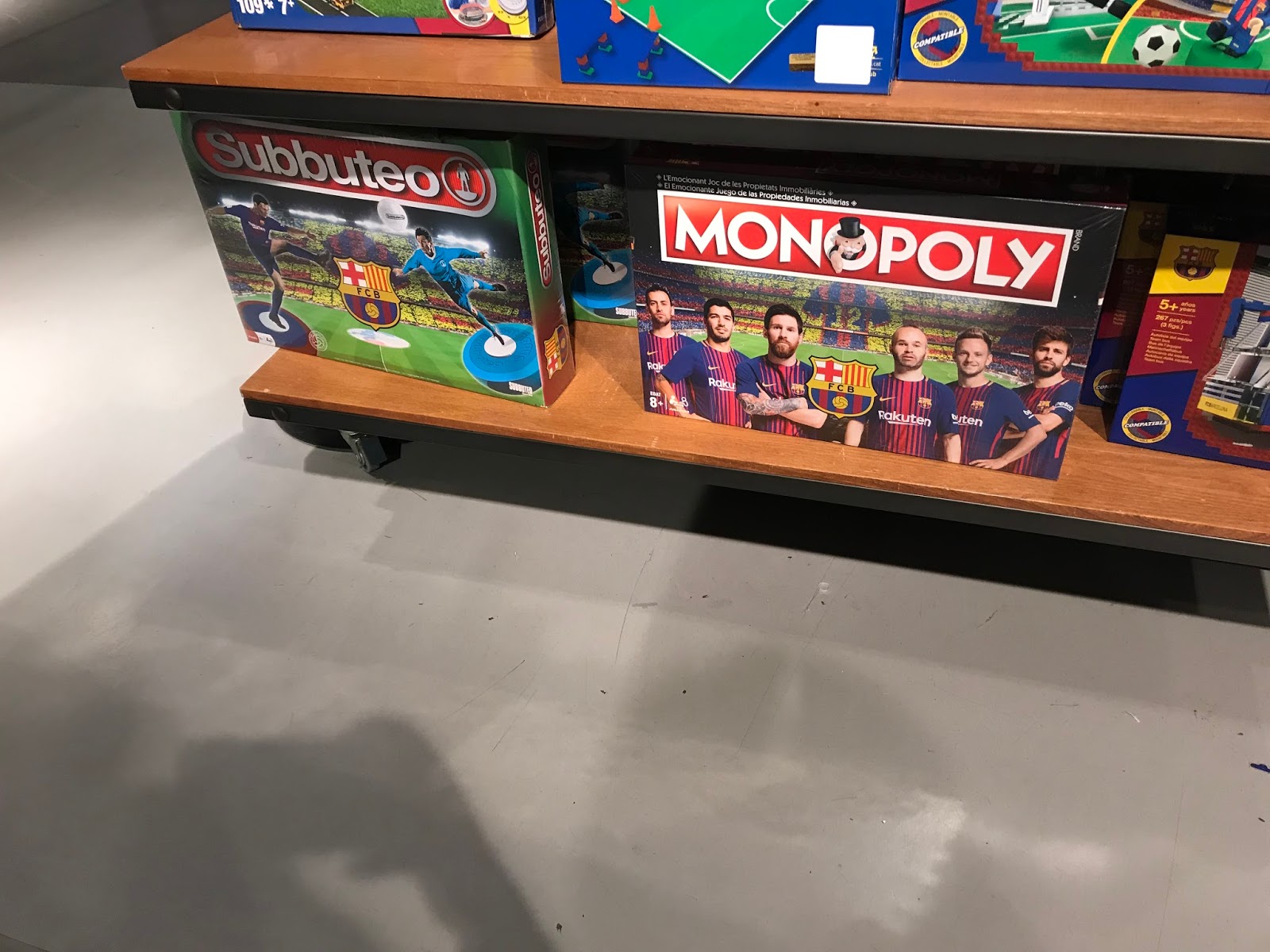 巴賽紀念玩具